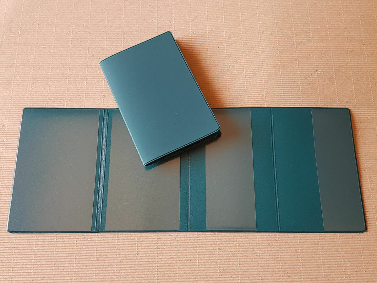 pochette porte carte grise, vert BRG. Aston Martin Jaguar Lotus Mini MG Triumph